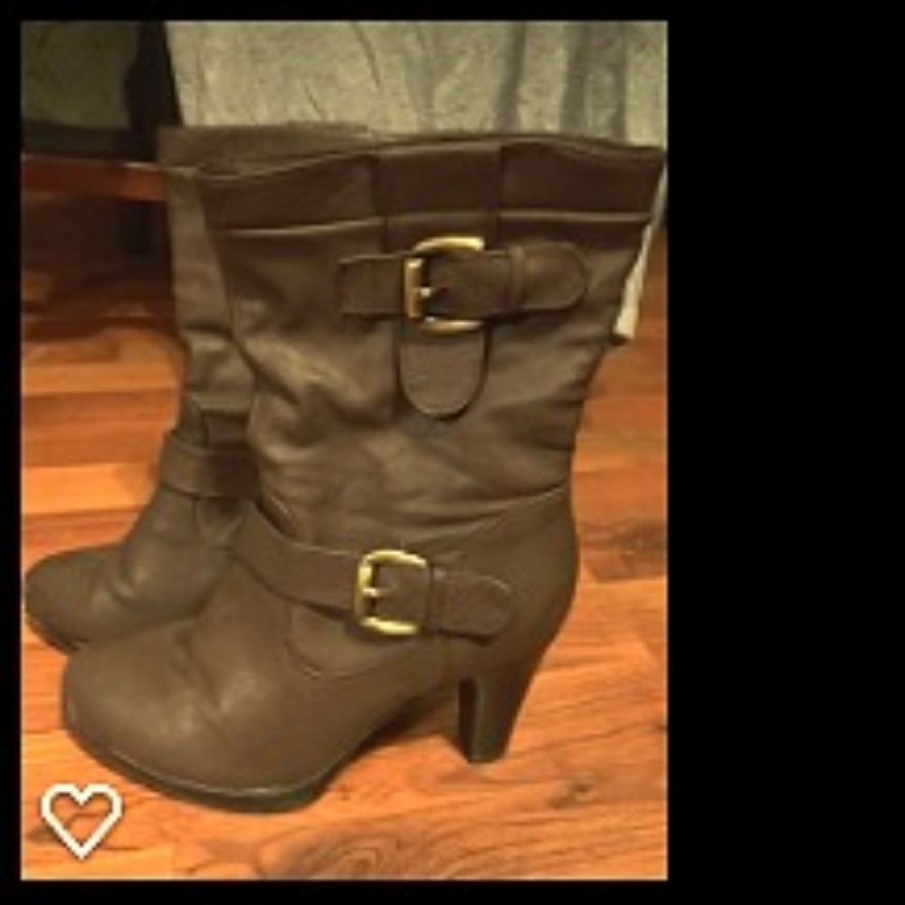 High Heal Boots 7.5